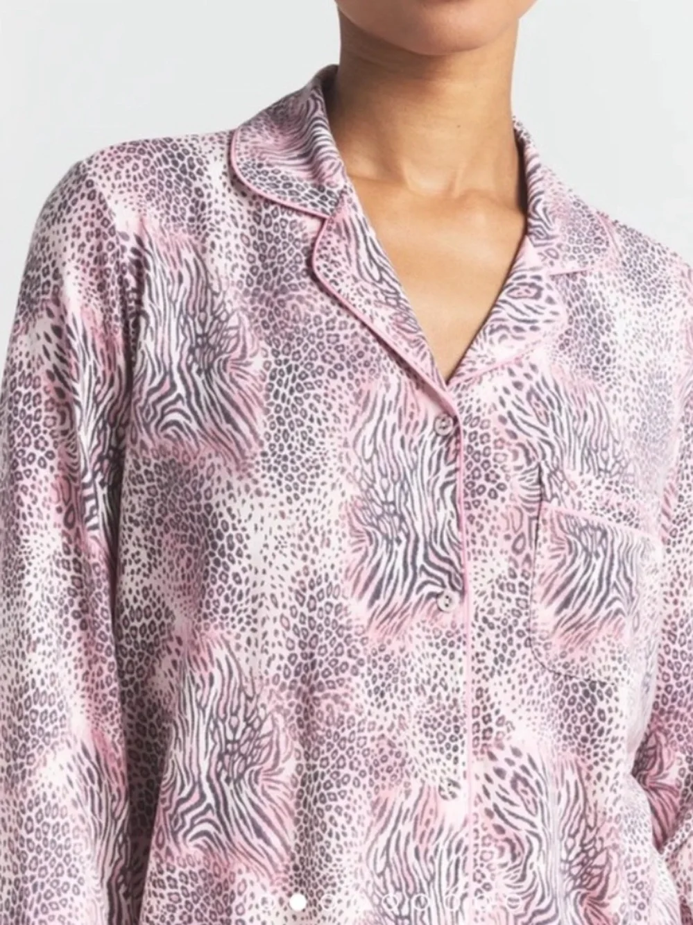 SKIMS multi animal print Printed Pajama Set 2 piece - Picture 3 of 8